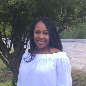 Meet your Posher, Dania